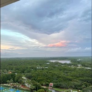 Meet your Posher, Larkin